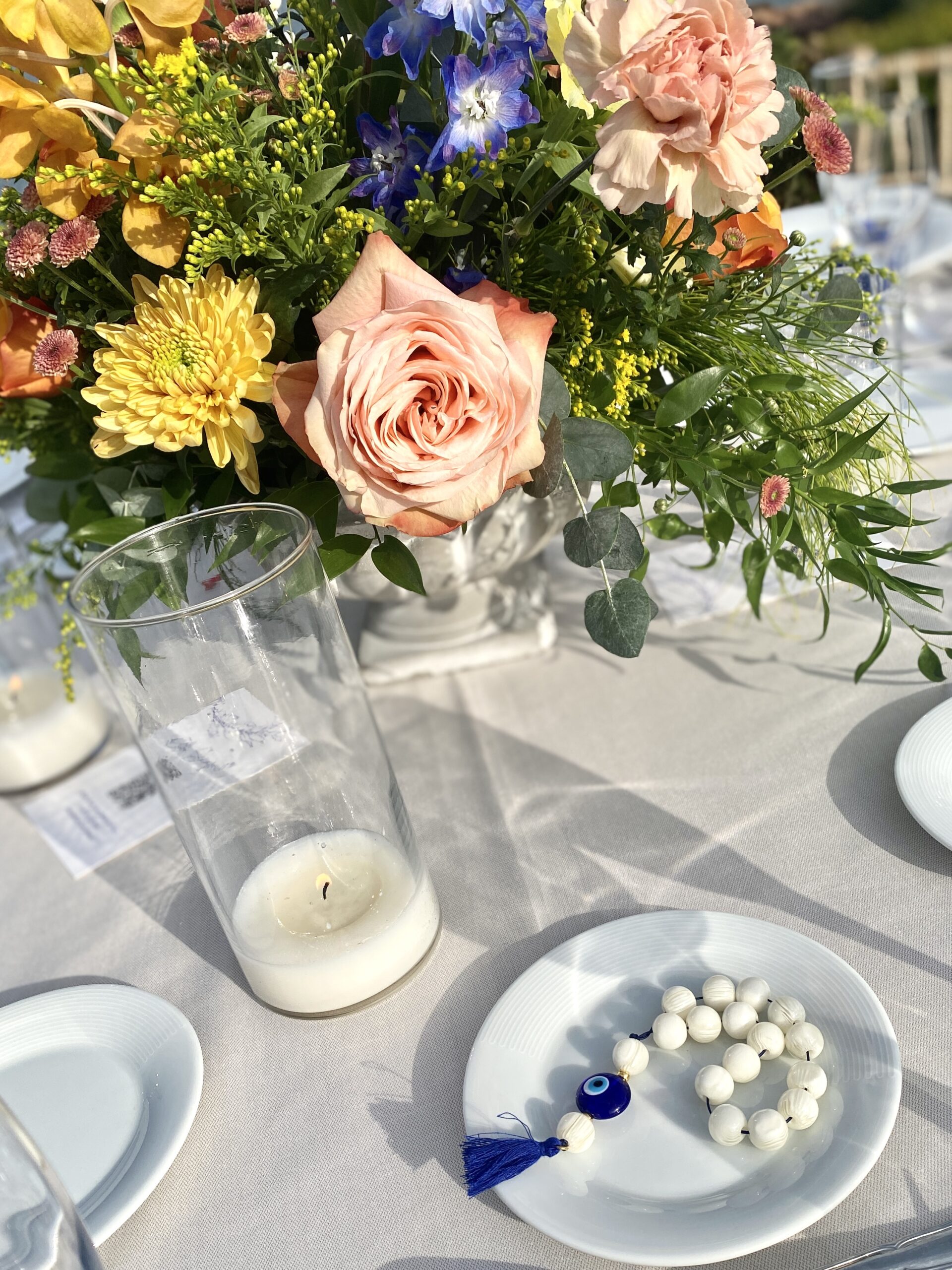 all-about-color-wedding-colorful-flower-combination-table