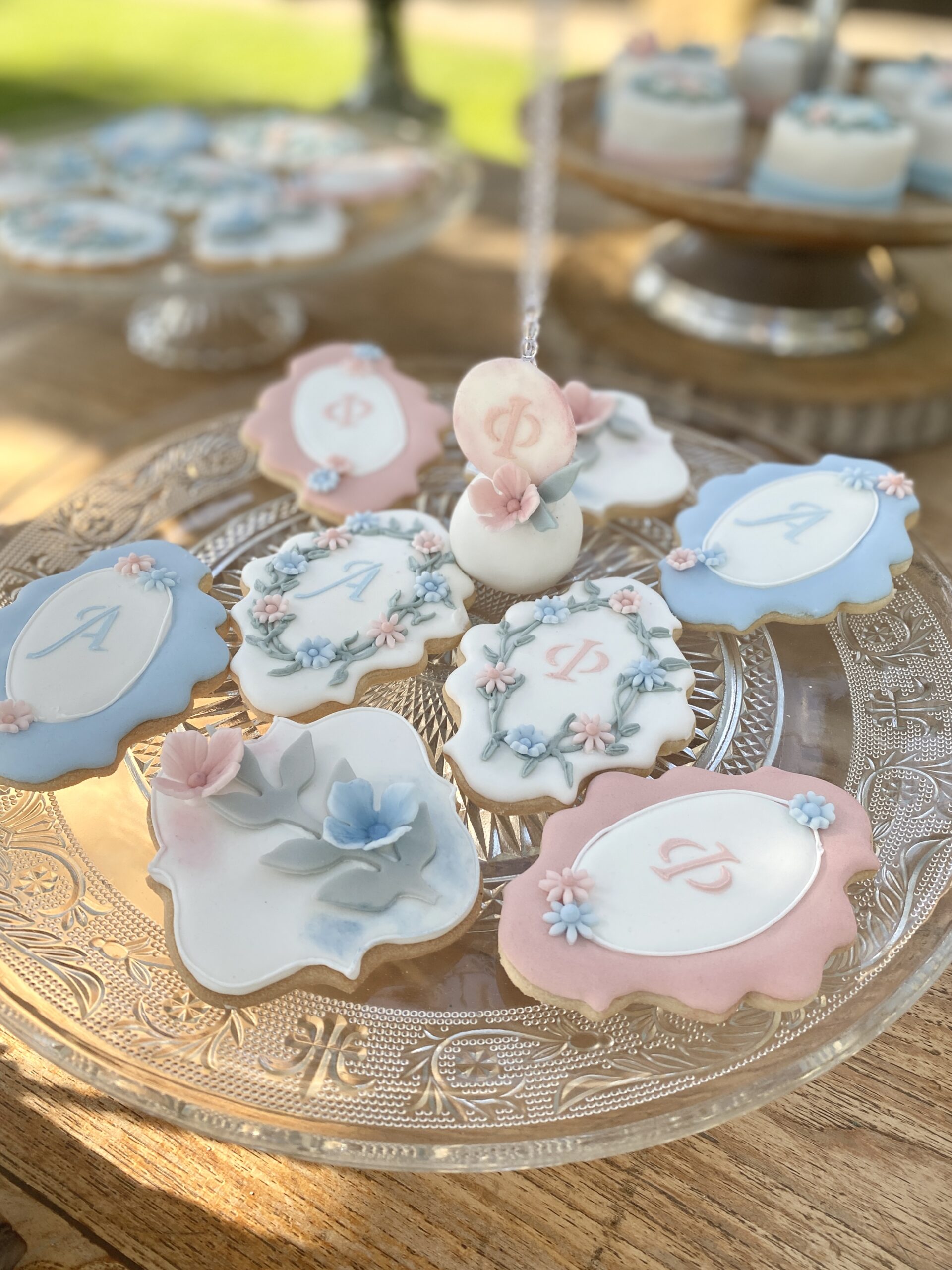 country-baby-boom-baptism-themed-cookies-candy-bar