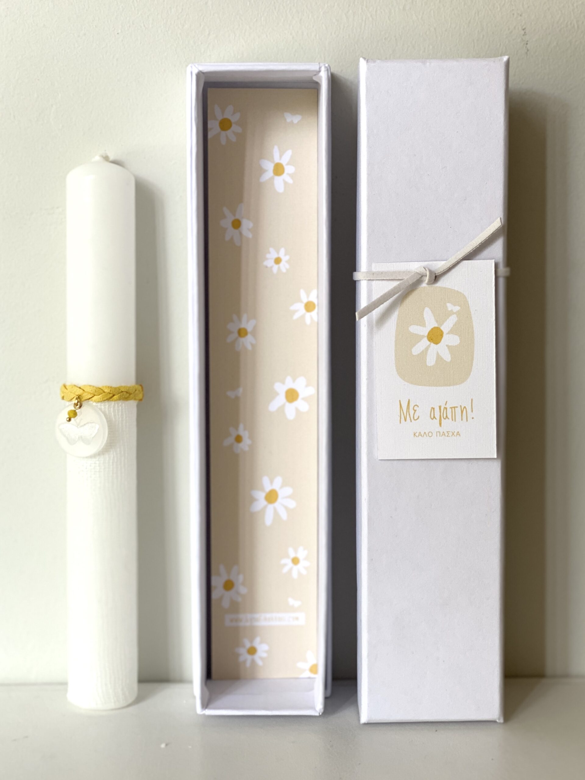 happy-easter-candles-special-occasion-daisy-butterfly-packaging