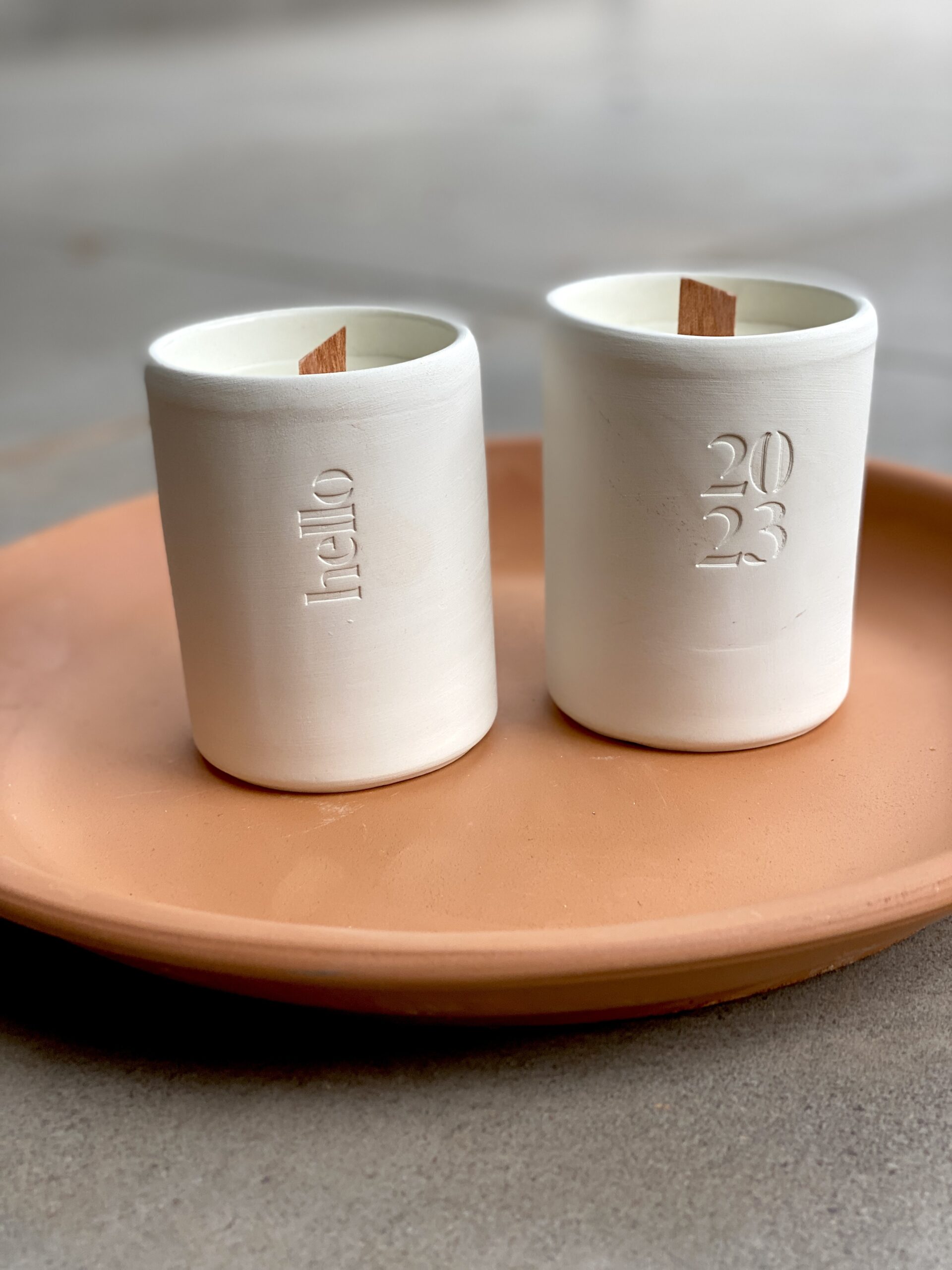 hello-2023-special-occasion-soy-ceramic-candle-white-set