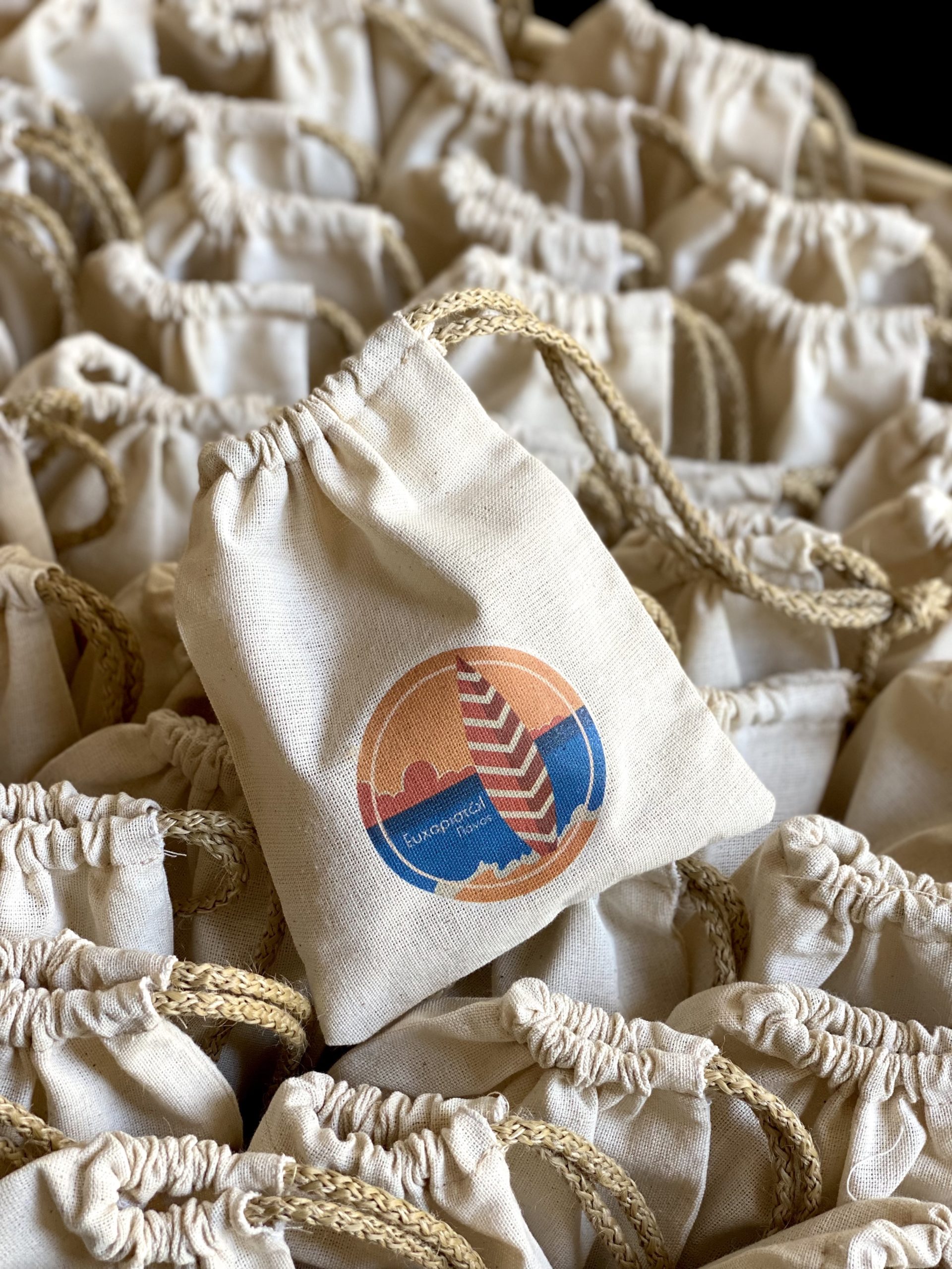 surfs-up-baptism-favors-printed-pouch