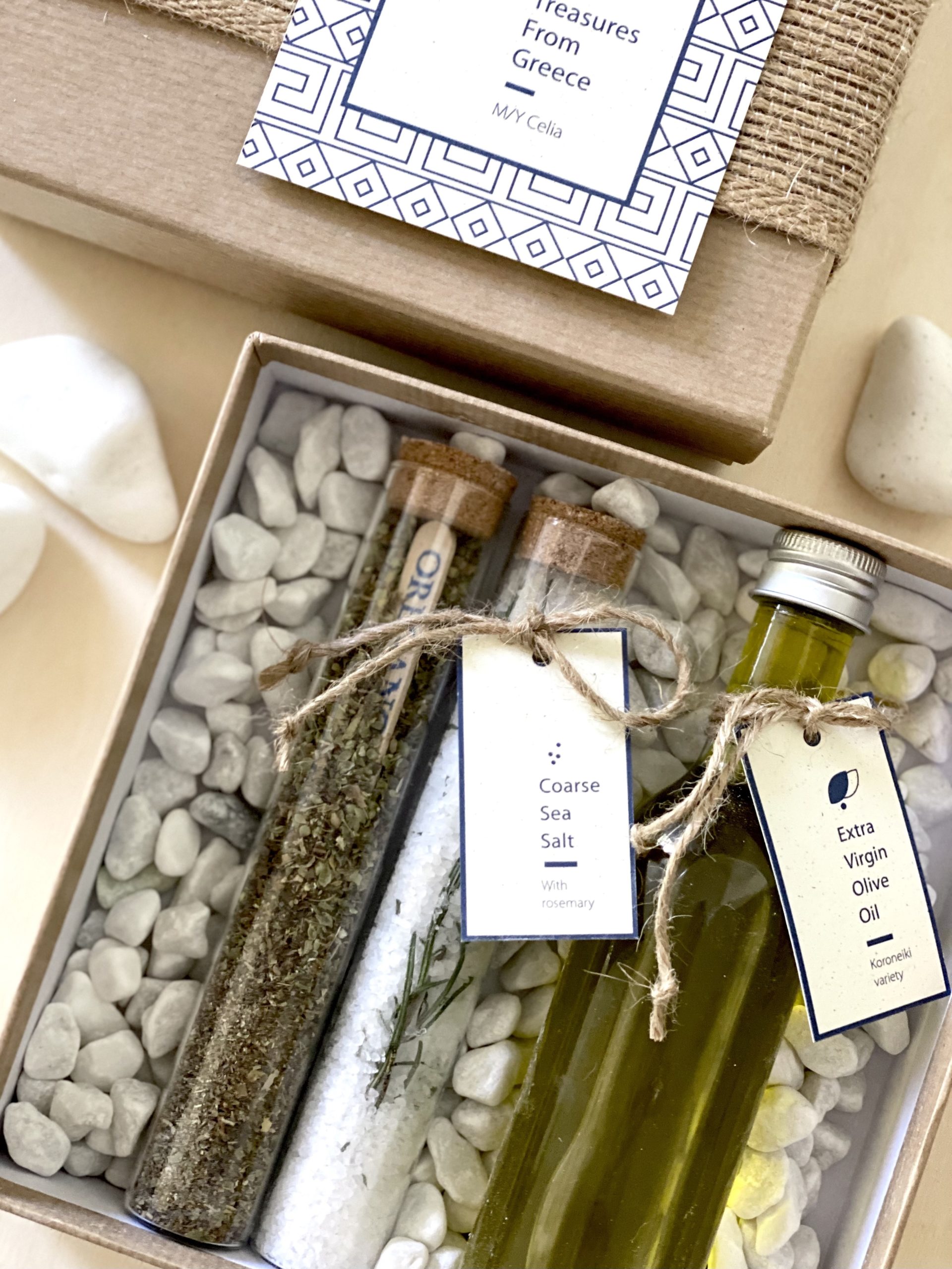 welcome-on-board-corporate-gift-box-greek-products-packaging